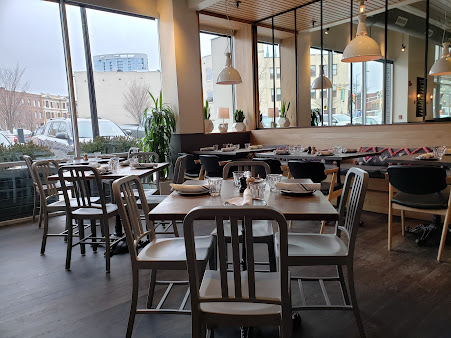 Hedge Row American Bistro