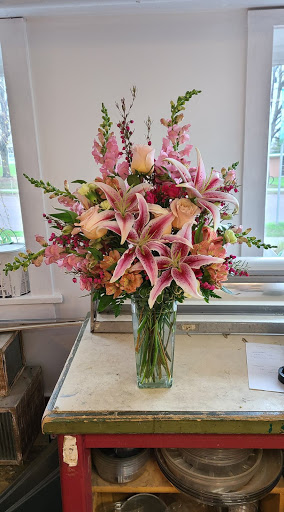 Florist «Kathy and Company Florist», reviews and photos, 221 Colchester Ave, Burlington, VT 05401, USA