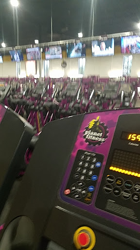 Gym «Planet Fitness», reviews and photos, 700 E Patchogue Yaphank Rd, Medford, NY 11763, USA