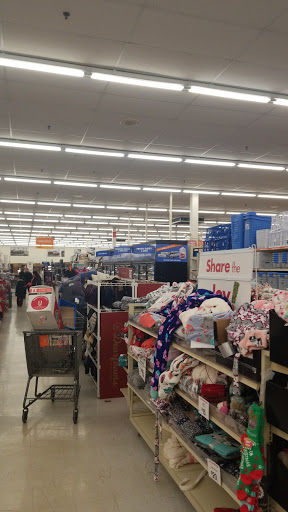 Discount Store «Big Lots», reviews and photos, 4628 W Diversey Ave, Chicago, IL 60639, USA