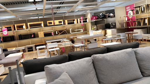 mömax Furniture Store Vösendorf - SCS