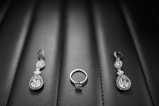 Jeweler «White & Ivory Fine Jewelry», reviews and photos, 1610 Village Market Blvd SE #110, Leesburg, VA 20175, USA