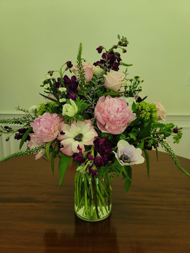 Florist «House of Flora Flower Market», reviews and photos, 896 New Britain Ave, Hartford, CT 06106, USA