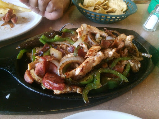 Los Magueyes Restaurante