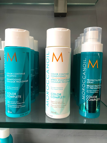 Gravity Hair & Tanning - London