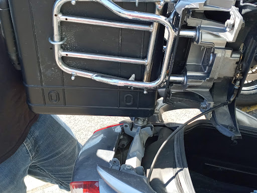 Auto Body Shop «Gerber Collision & Glass», reviews and photos, 2227 SE 7th Ave, Portland, OR 97214, USA