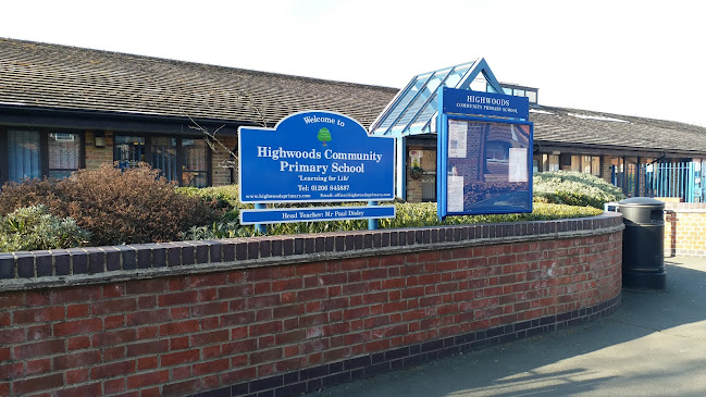 Reviews of Highwoods Community Primary School in Colchester - School