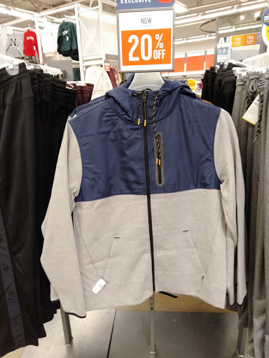 Clothing Store «Old Navy», reviews and photos, 1172 Great Mall Dr, Milpitas, CA 95035, USA