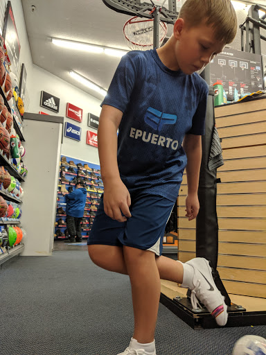 Sporting Goods Store «Big 5 Sporting Goods - Deer Valley», reviews and photos, 1919 W Bell Rd, Phoenix, AZ 85023, USA