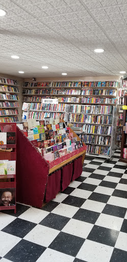 Book Revolution, 2609 South Ave, La Crosse, WI 54601, USA, 