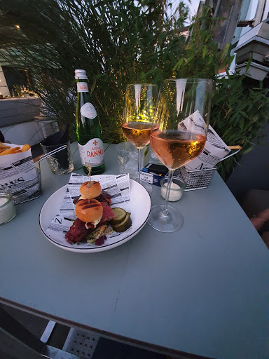 Romantische Abendessen auf der Terrasse Hamburg