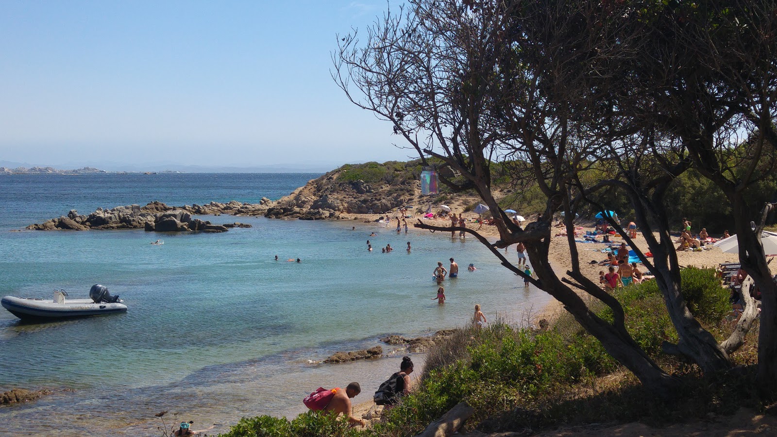 Foto di Plage de Cala longa - luogo popolare tra gli intenditori del relax