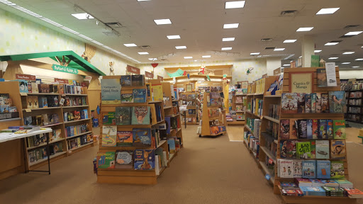 Book Store «Barnes & Noble», reviews and photos, 1 E Towne Mall, Madison, WI 53704, USA