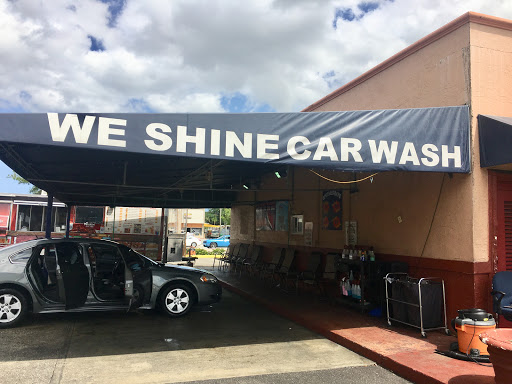 We Shine car wash en Miami Gardens