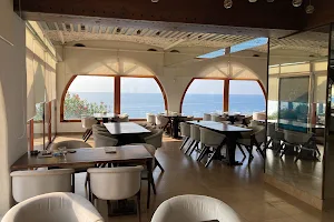 Pearl Island Restaurant image
