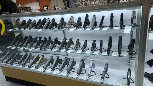 Sporting Goods Store «Buck Shot Sporting Goods», reviews and photos, 1606 IN-38, New Castle, IN 47362, USA