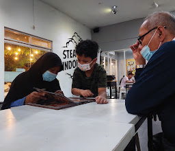Waroeng Steak & Shake Gajah Mada photo