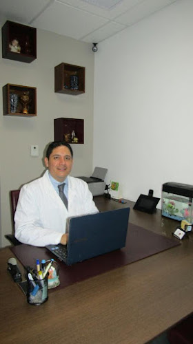 Dr. Washington Muriel - Guayaquil