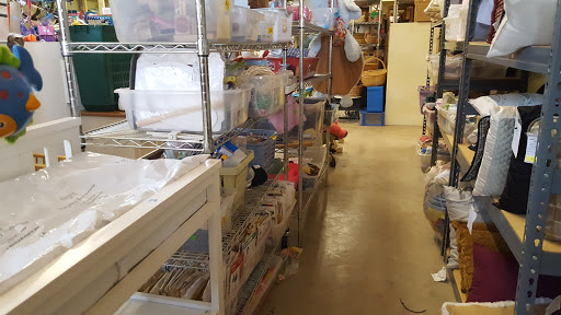 Used Clothing Store «T.E.A.M. Resale Shop», reviews and photos, 300 W Main St, Tomball, TX 77375, USA