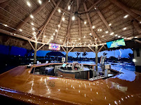 Raynz Restaurant and Catering - Photo 2 - Car repair in Fort Myers, FL, Lehigh Acres