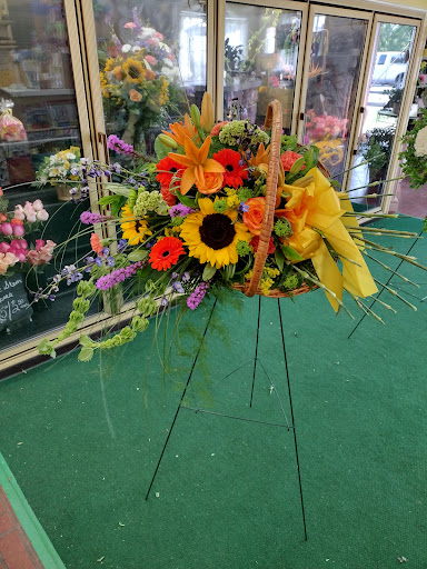 Florist «Flowers By Lobb», reviews and photos, 1382 Fort St, Lincoln Park, MI 48146, USA