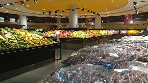 Supermarket «Cermak Fresh Produce», reviews and photos, 4000 W Diversey Ave, Chicago, IL 60639, USA