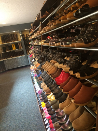 Shoe Store «Sven Factory Outlet Store», reviews and photos, 10000 Lake Blvd, Chisago City, MN 55013, USA