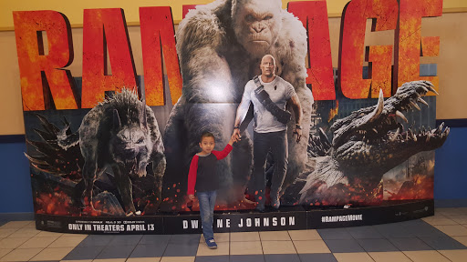 Movie Theater «AMC Showplace Village Crossing 18», reviews and photos, 7000 Carpenter Rd, Skokie, IL 60077, USA