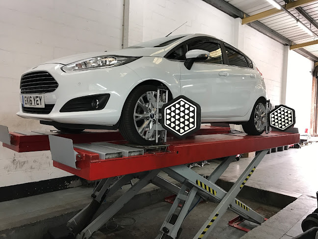 Nottingham Wheel Alignment Centre Limited - Auto repair shop