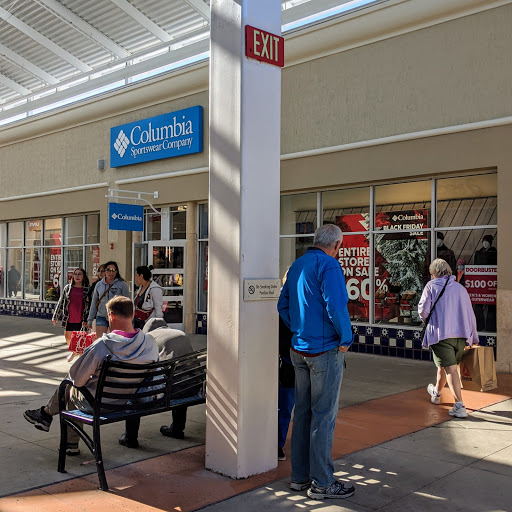 Sportswear Store «Columbia Sportswear Outlet Store - Orlando Premium Outlets», reviews and photos, 8166 Vineland Ave #1765, Orlando, FL 32821, USA