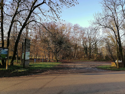 Parking de la Réserve Naturelle du Marais de Lavours à Ceyzérieu