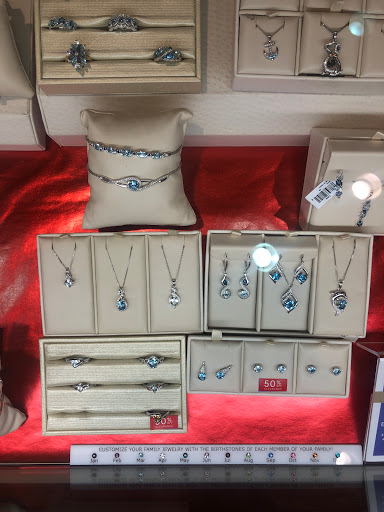 Jewelry Store «Kay Jewelers», reviews and photos, 300 The Bridge St Suite 114, Huntsville, AL 35806, USA