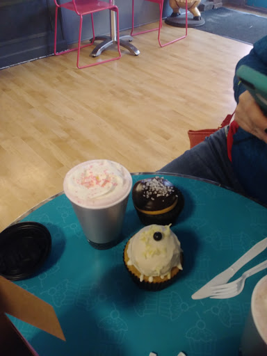 Bakery «Designer Desserts», reviews and photos, 56 Lincolnway, Valparaiso, IN 46383, USA