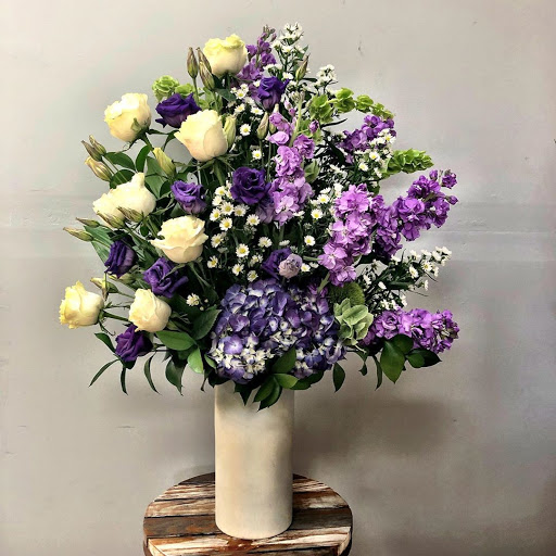 Florist «J & J Flowers and Gifts Shop», reviews and photos, 8366 Pines Blvd, Pembroke Pines, FL 33024, USA