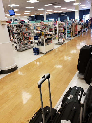 Shopping Mall «Oakwood Plaza», reviews and photos, 3800 Oakwood Blvd, Hollywood, FL 33020, USA