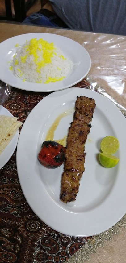 رستوران اميد - JVM9+WQQ, Qom, Qom Province, Iran