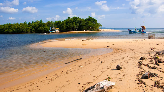 Cua Can Beach