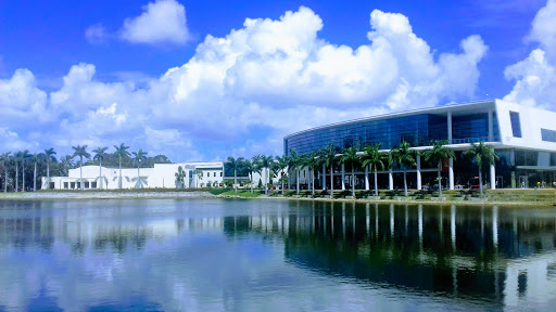 Book Store «University of Miami Bookstore», reviews and photos, 1306 Stanford Dr, Coral Gables, FL 33146, USA