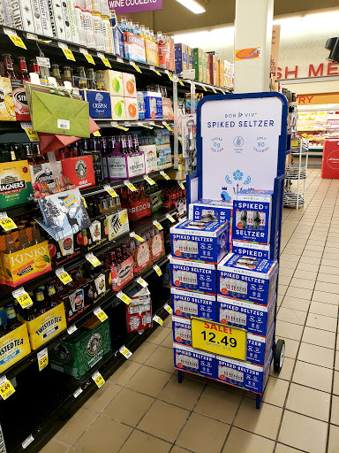 Grocery Store «Schnucks», reviews and photos, 6083 Mid Rivers Mall Dr, St Charles, MO 63304, USA