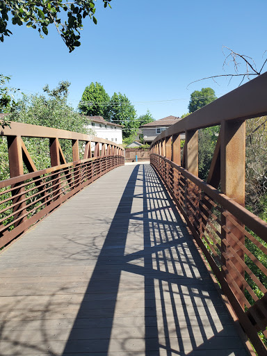 Los Gatos Creek Trail and Bridge