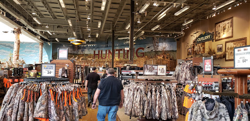 Sporting Goods Store «Bass Pro Shops», reviews and photos, 951 E Lewis and Clark Pkwy, Clarksville, IN 47129, USA