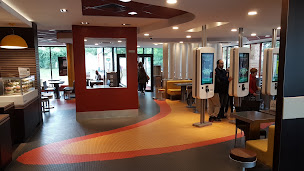Photo n°6 de McDonald's à Champs-sur-Marne ()
