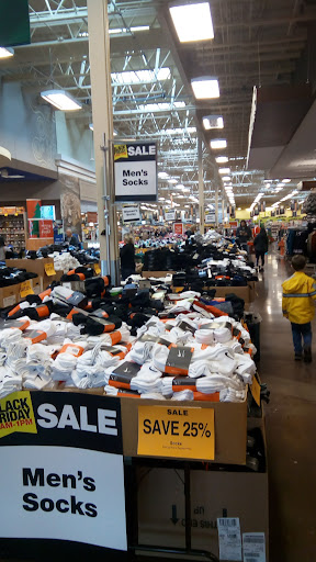 Grocery Store «Fred Meyer», reviews and photos, 3300 Portland Rd, Newberg, OR 97132, USA