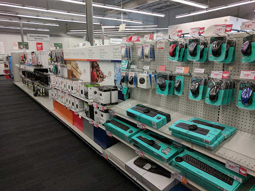 Office Supply Store «Staples», reviews and photos, 1104 W Broad St, Falls Church, VA 22046, USA