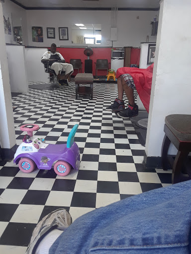 Barber Shop «New Cuts Barber Shop», reviews and photos, 2800 E Illinois Ave, Dallas, TX 75216, USA