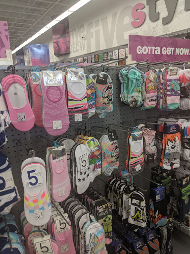 Variety Store «Five Below», reviews and photos, 2145 S Telegraph Rd, Bloomfield Hills, MI 48302, USA