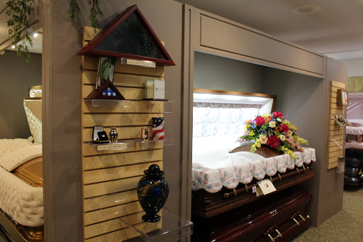Funeral Home «Mitchell Family Funeral Home», reviews and photos, 1209 Iowa Ave W, Marshalltown, IA 50158, USA