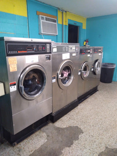 Laundromat «24 Hour Coin Laundry», reviews and photos, 611 James Lee Rd, Fort Walton Beach, FL 32547, USA