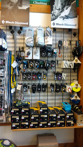 Camping Store «Erehwon Mountain Outfitter», reviews and photos, 599 West Glen Bay Avenue, Glendale, WI 53217, USA