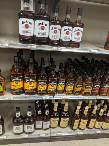 Liquor Store «Penn Liquors», reviews and photos, 1832 Winchester Ave, Martinsburg, WV 25405, USA